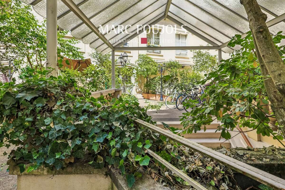 Paris 1er Rivoli / Les Halles : appartement traversant de 100 m² avec balcon - photo 16