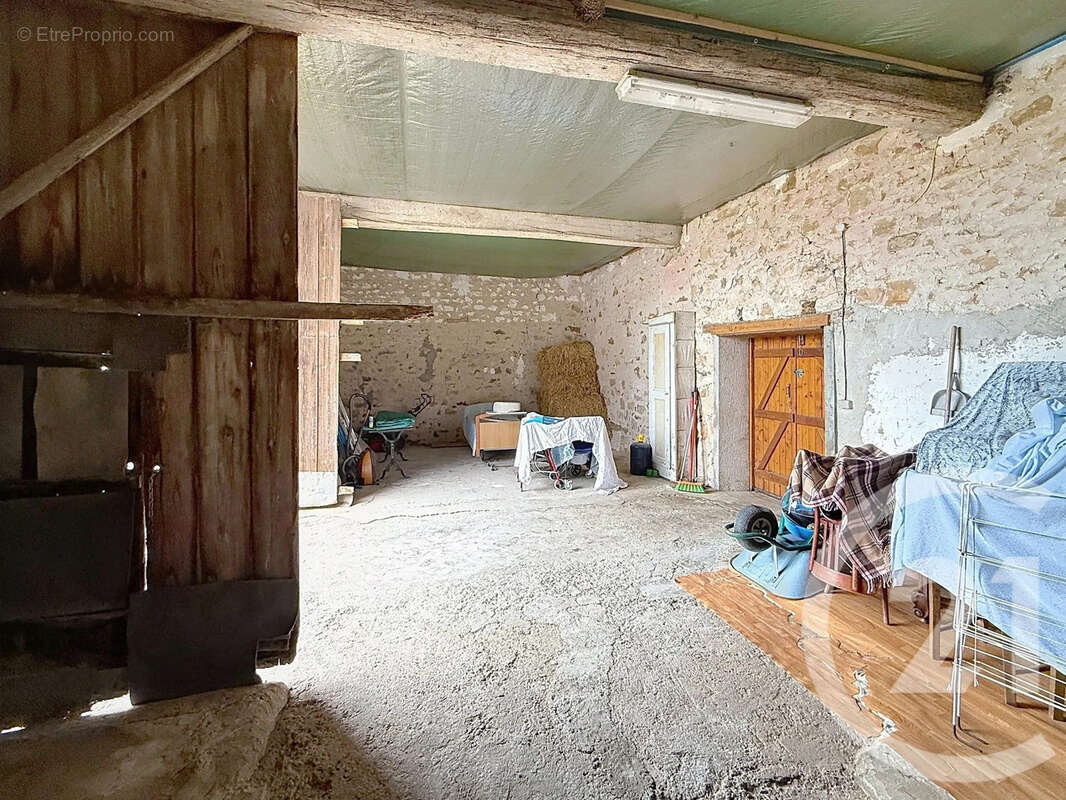 Maison à MELZ-SUR-SEINE