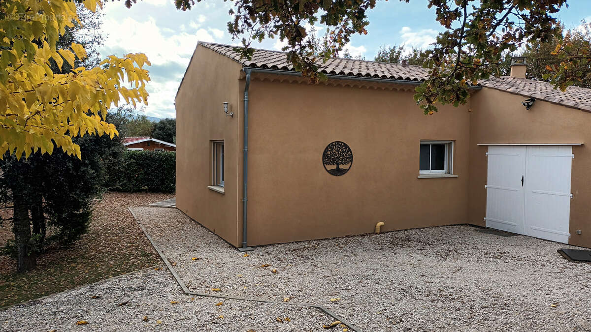 Villa de plain pied avec vue imprenable sur le Ventoux - photo 19