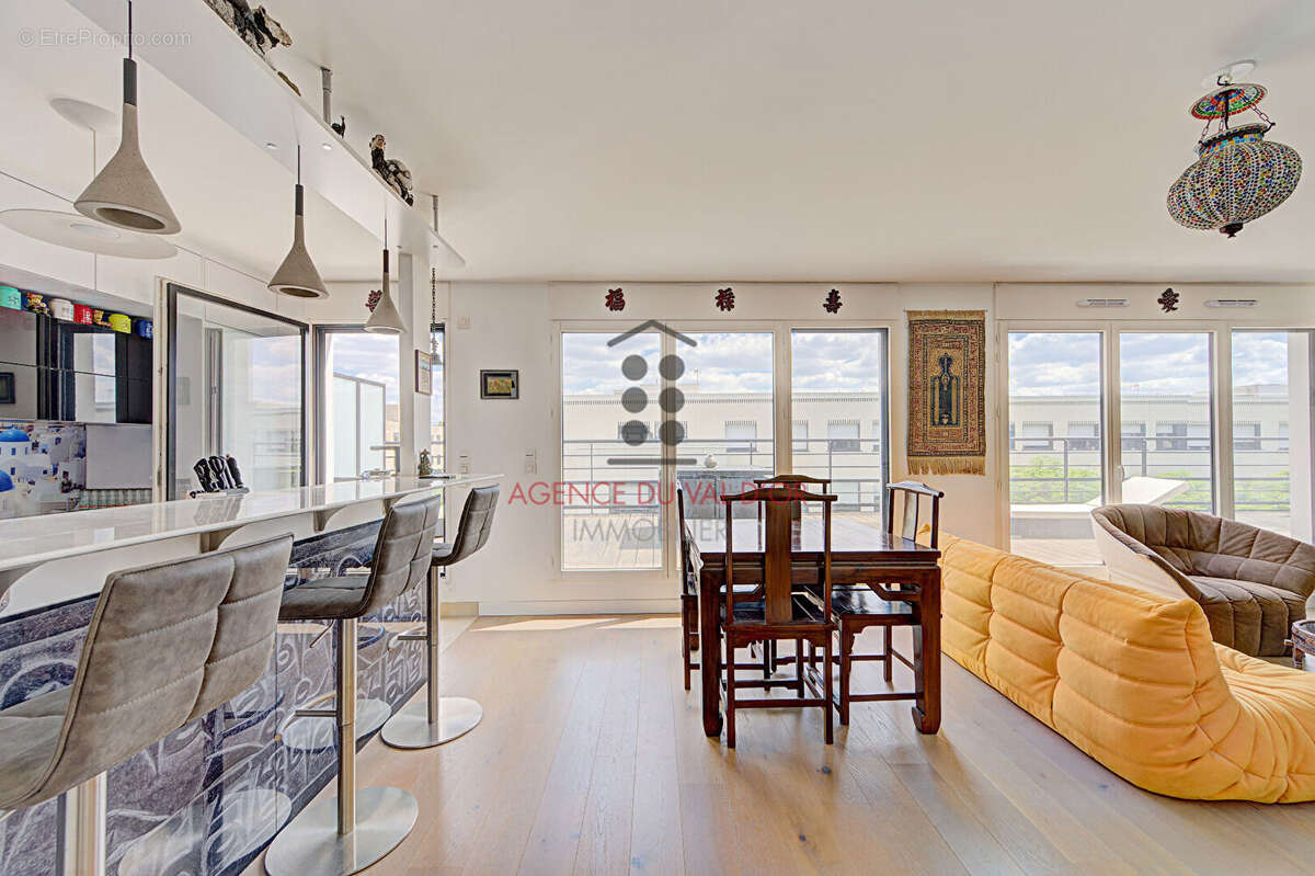 Appartement à SURESNES