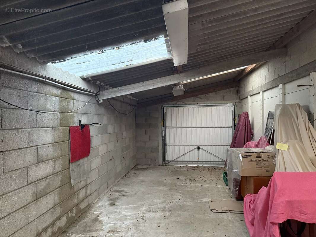 Maison à THORIGNY-SUR-OREUSE