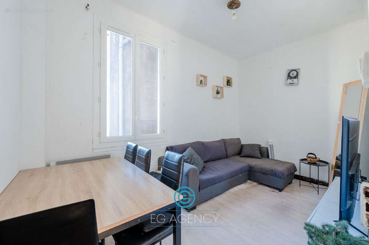 Appartement à MARSEILLE-3E