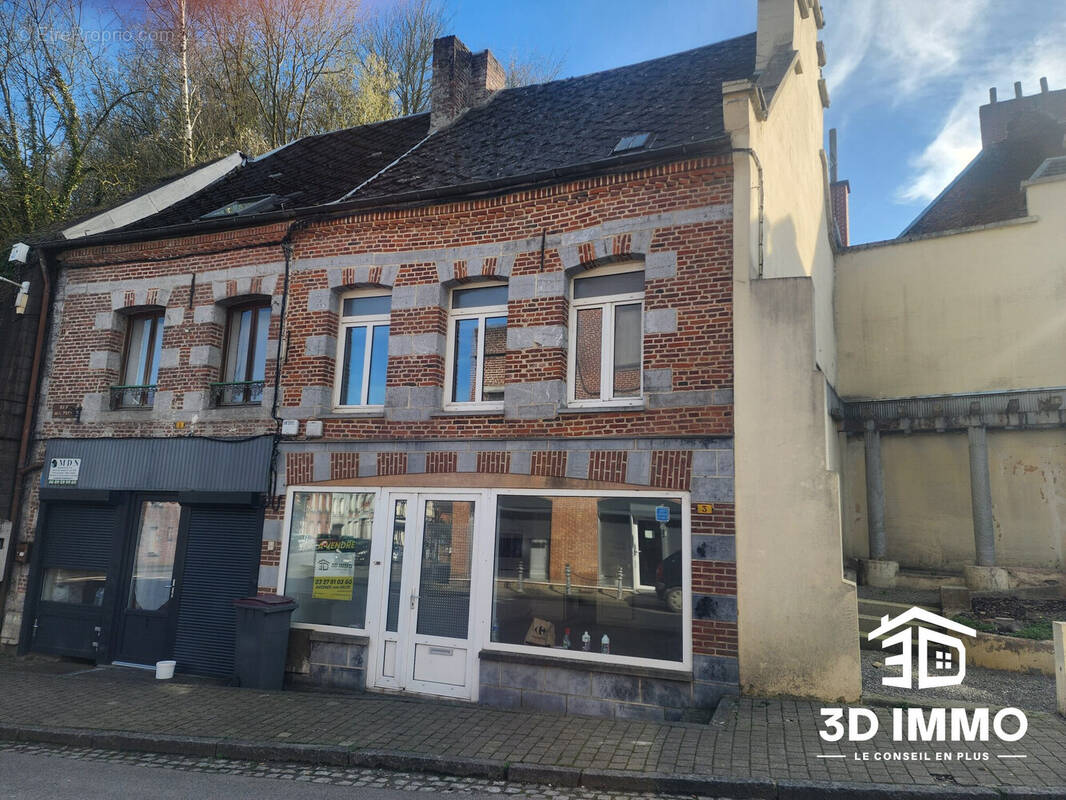 Maison à AVESNES-SUR-HELPE