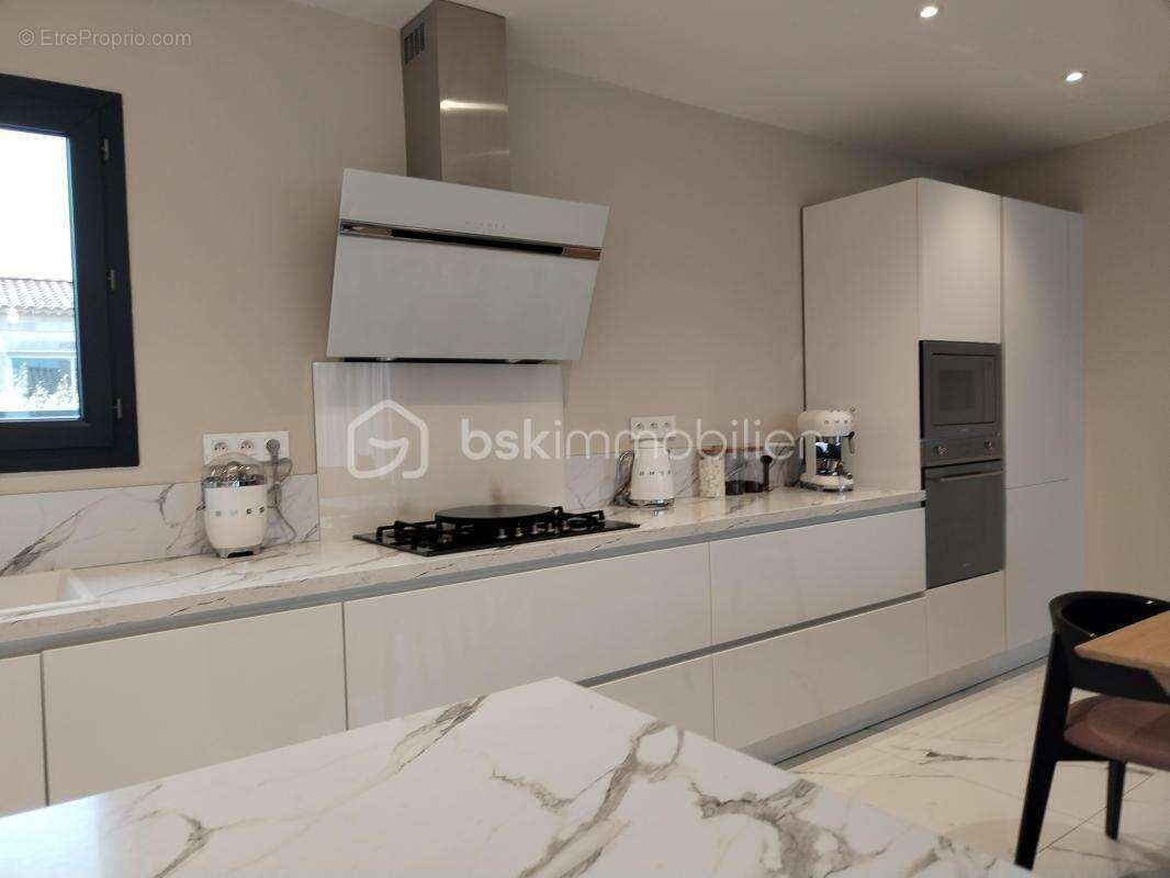 Maison à MALEMORT-DU-COMTAT