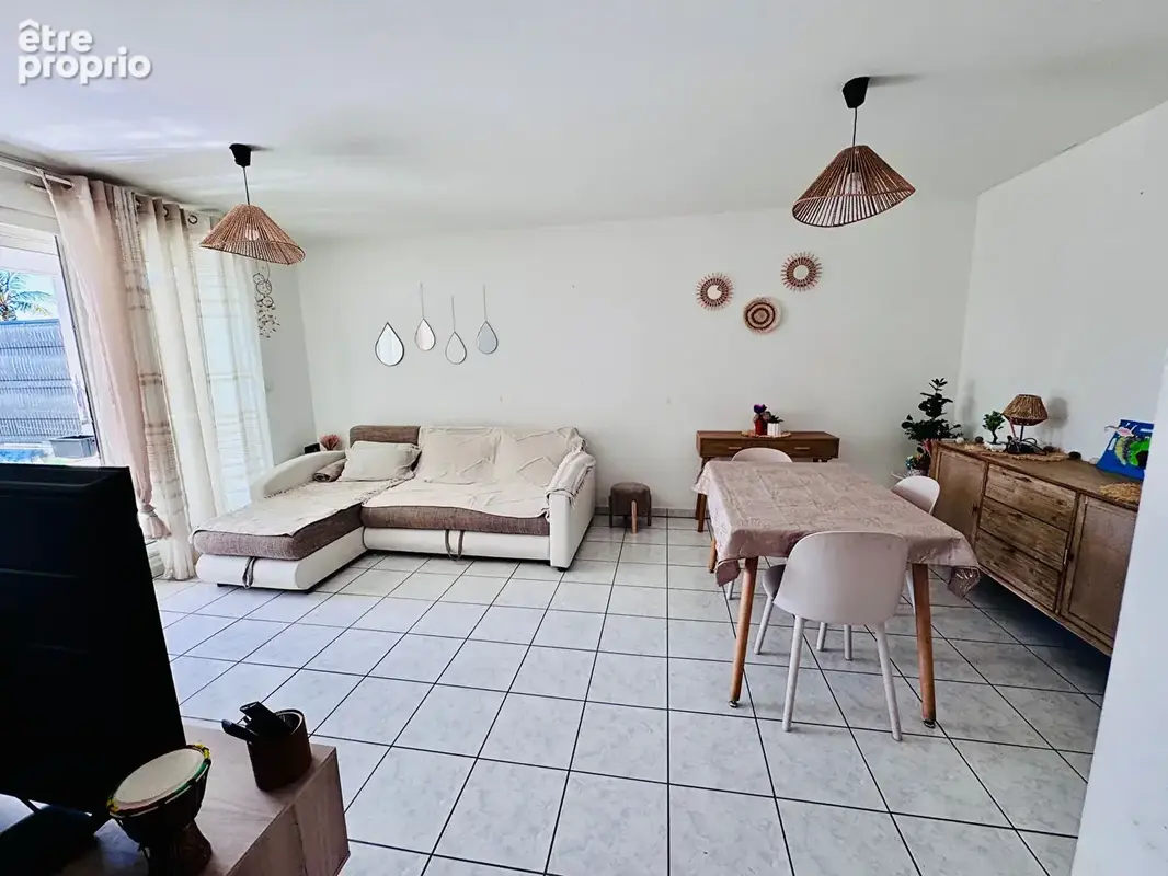 Saint Denis - Appartement T3 avec jardin. - photo 3
