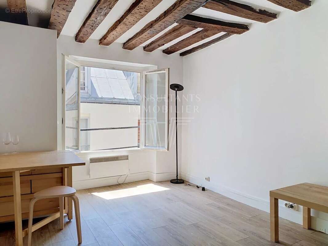 Appartement à PARIS-7E