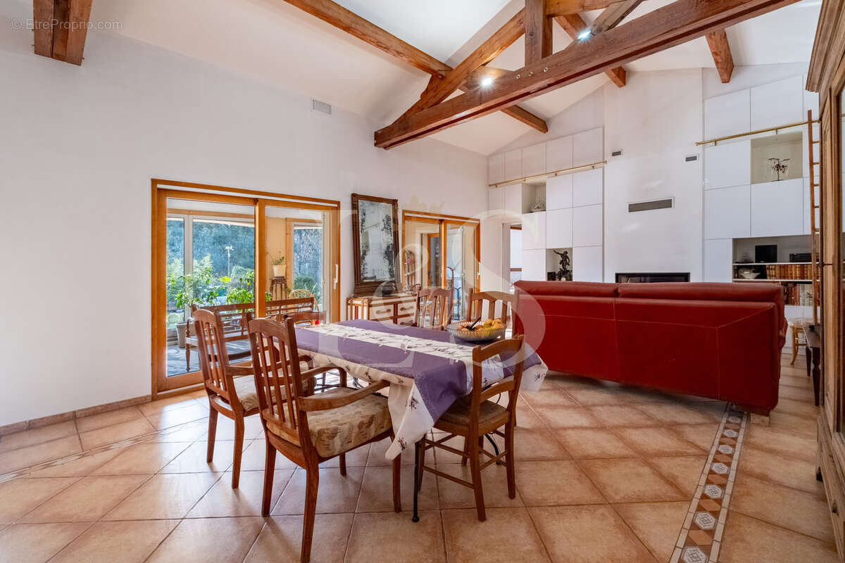 Maison à BUIS-LES-BARONNIES