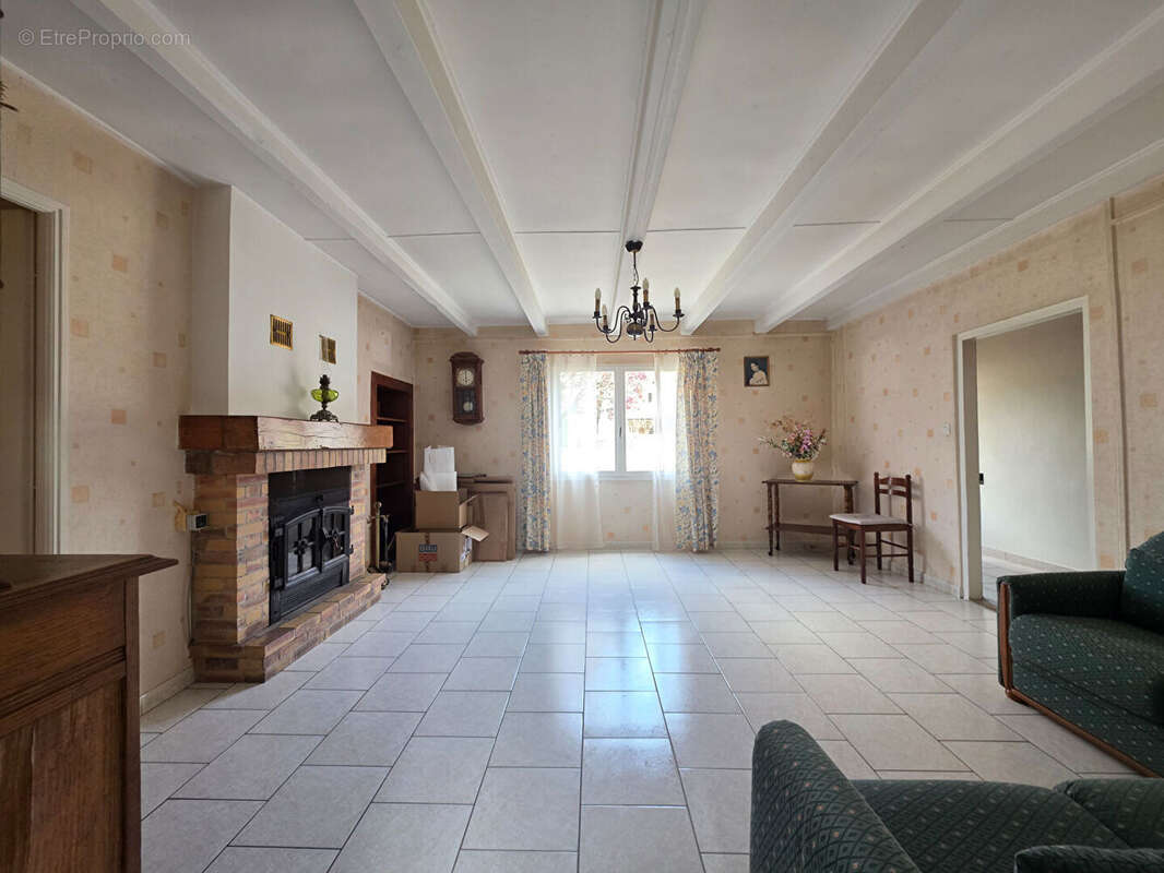 Maison à SAINT-SAUVEUR