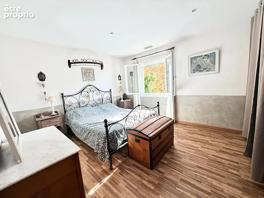 Maison Ouveillan T5 de  175 m2 avec piscine - photo 9