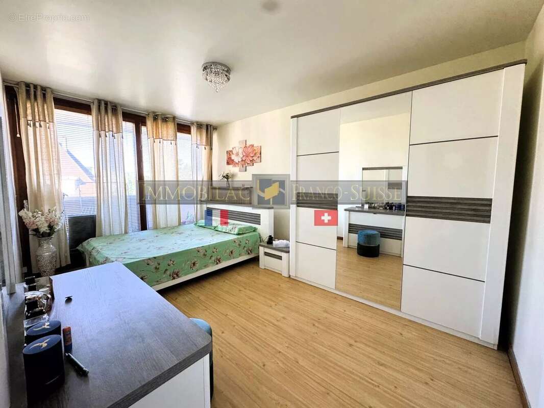 Appartement à CLUSES