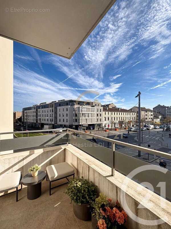 Appartement à LYON-8E