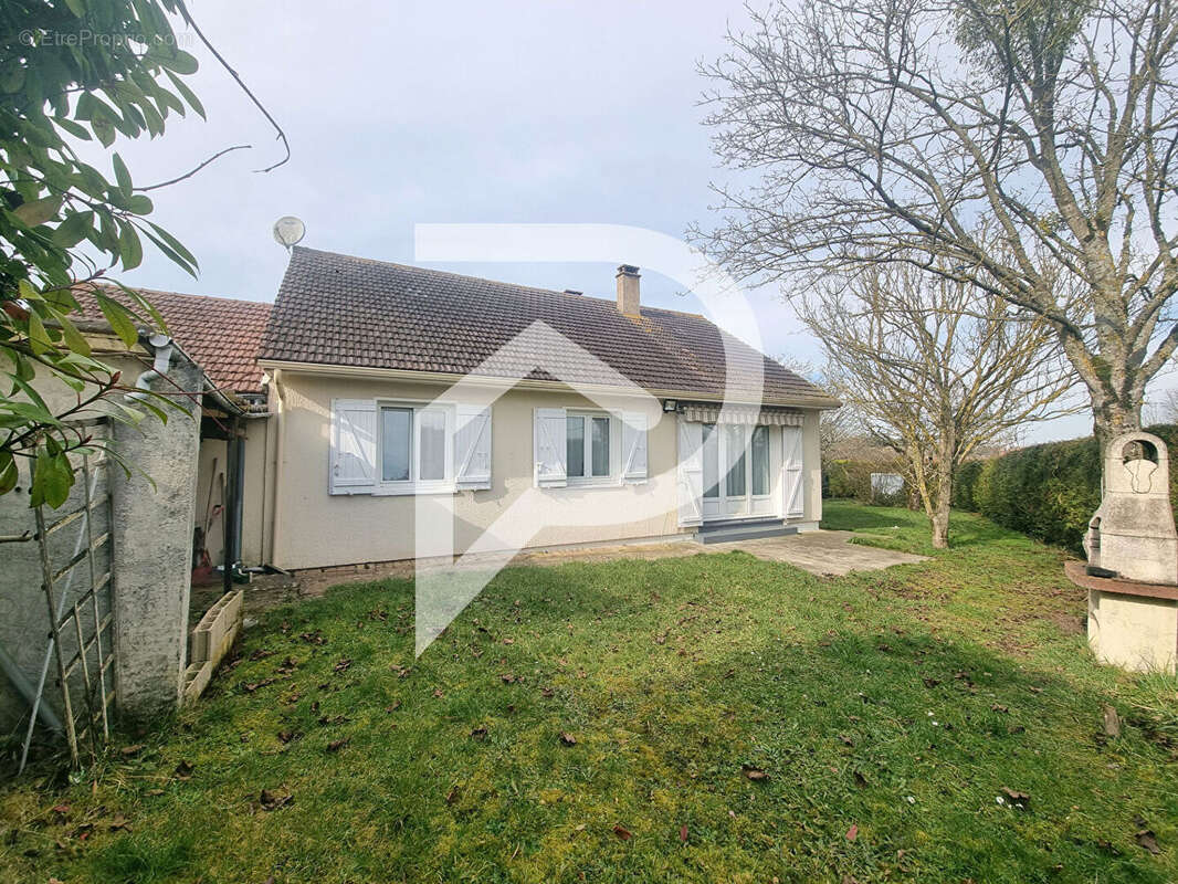 Maison à ROUVRES