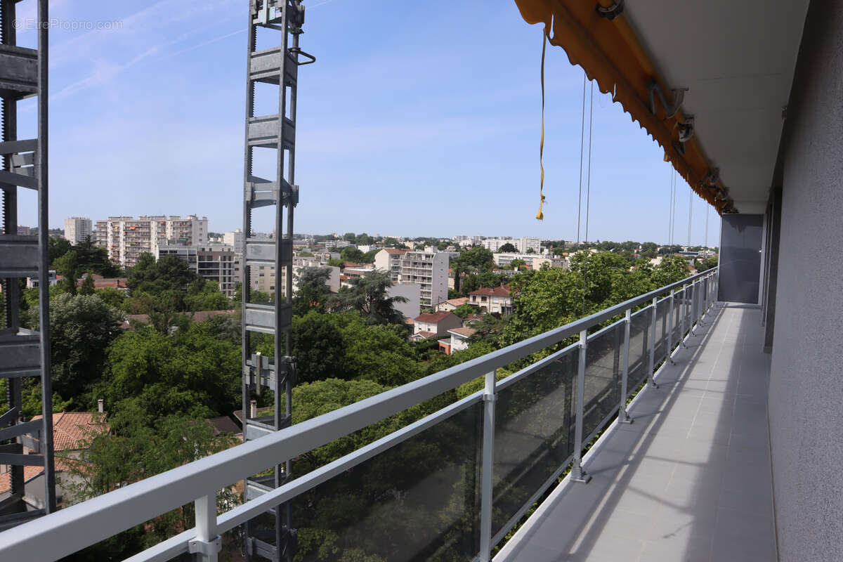 Exclusif - cauderan - parc bordelais - t5 avec grand balcon - cave et parking - photo 13