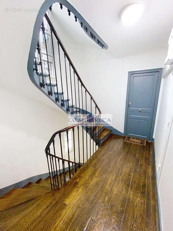 Appartement à PARIS-20E