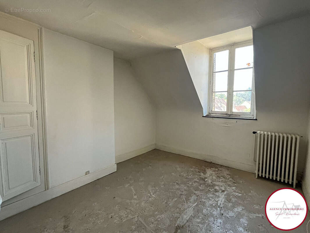 Appartement à SAINT-AMAND-MONTROND