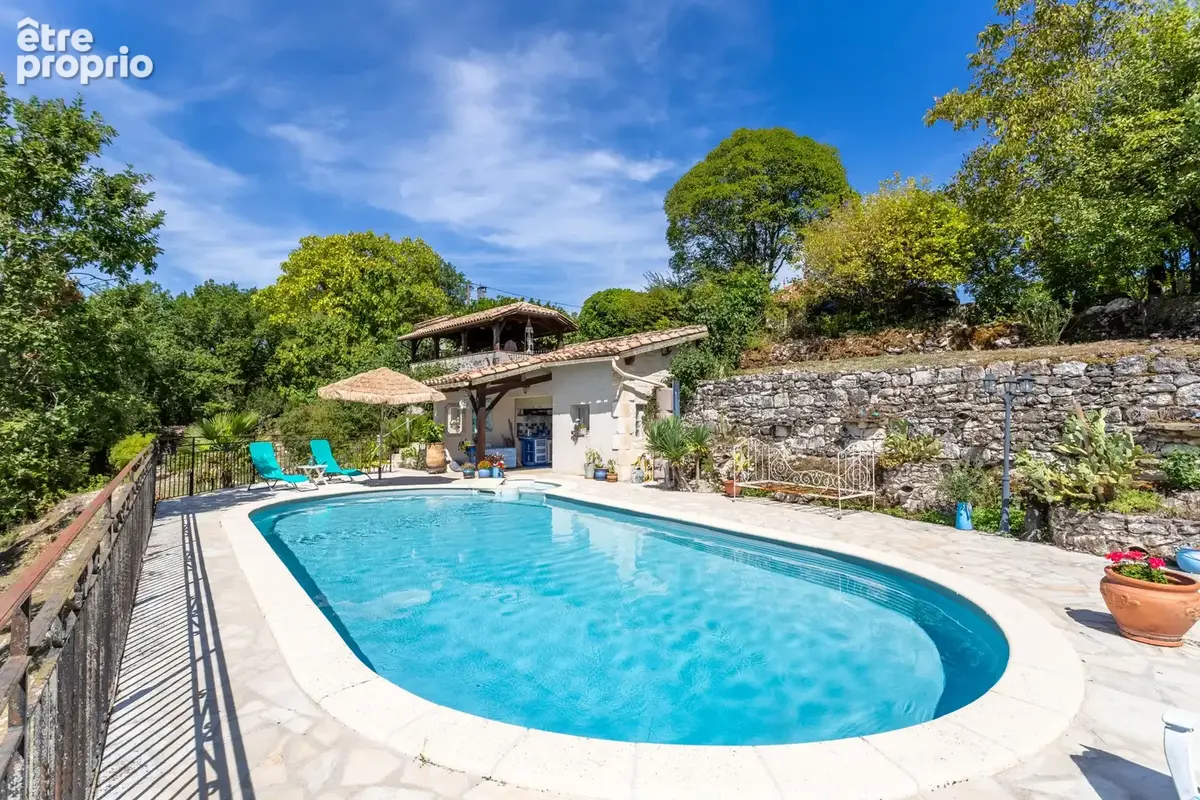 Maison de campagne avec piscine, annexe, dépendances et garage - photo 4
