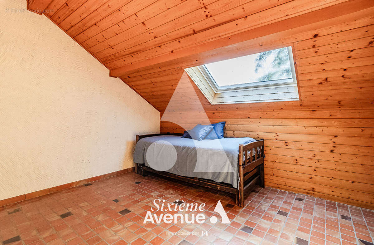 Maison à CHAZAY-D&#039;AZERGUES