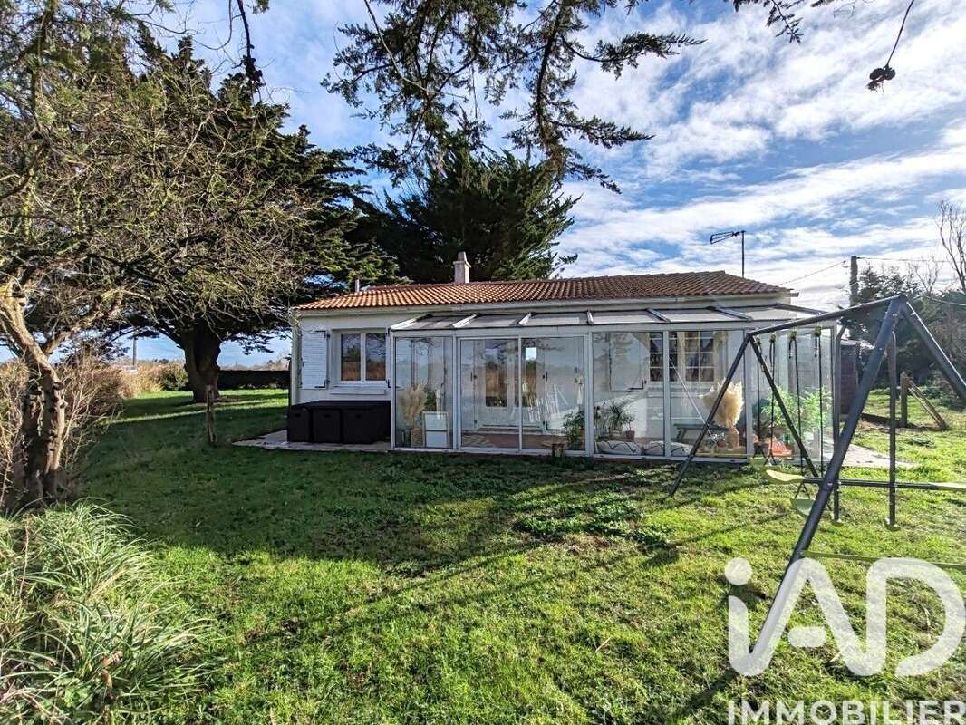 Photo 2 - Maison à LE PERRIER