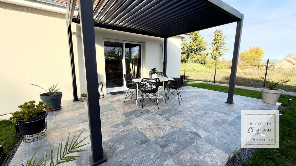 Maison à LAINES-AUX-BOIS