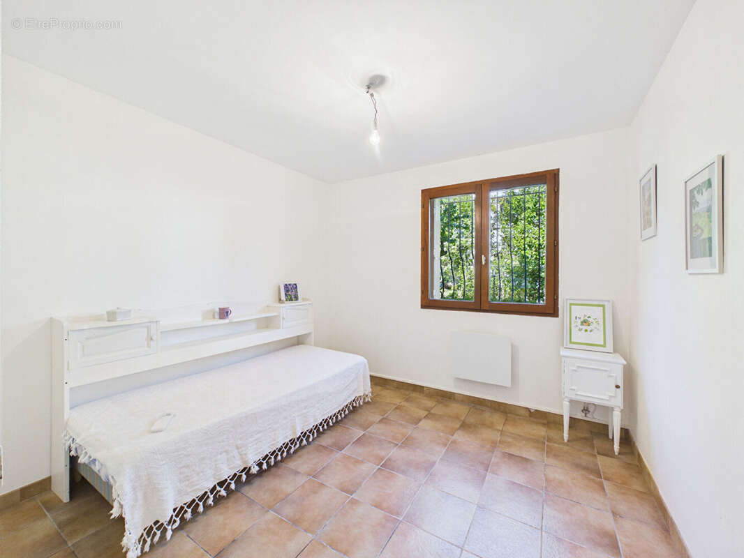 Maison à MONTELIMAR
