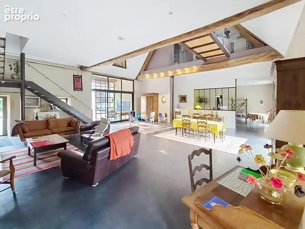 Maison 6 pièces 250 m² à vendre à Chateaumeillant (18370) - photo 8