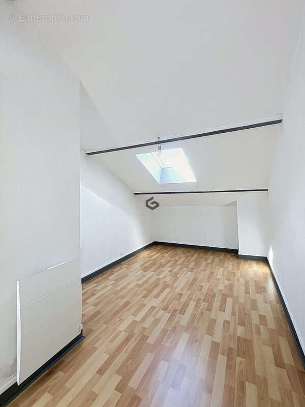 Appartement 140 m² à Reims  - photo 7