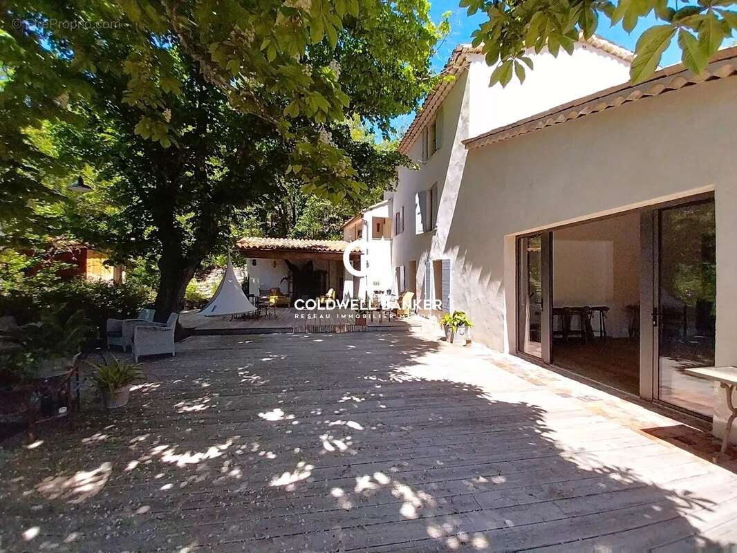 Maison à SAINT-ANTONIN-DU-VAR