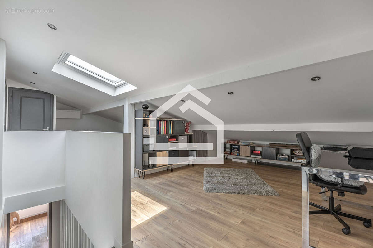 Maison à SAINT-MEDARD-EN-JALLES