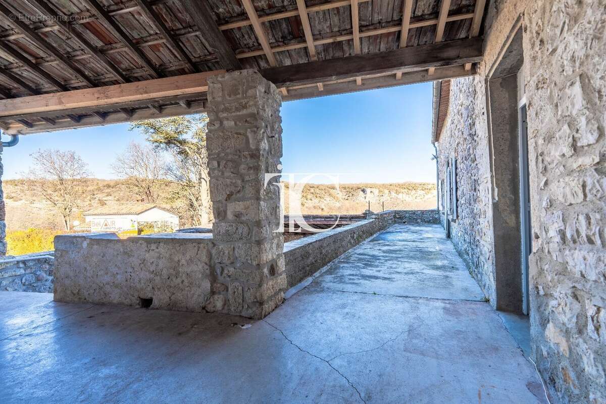 Maison à BERRIAS-ET-CASTELJAU