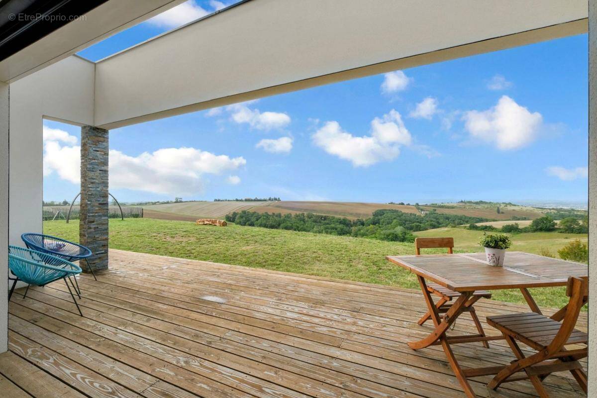 Maison à LACROIX-FALGARDE