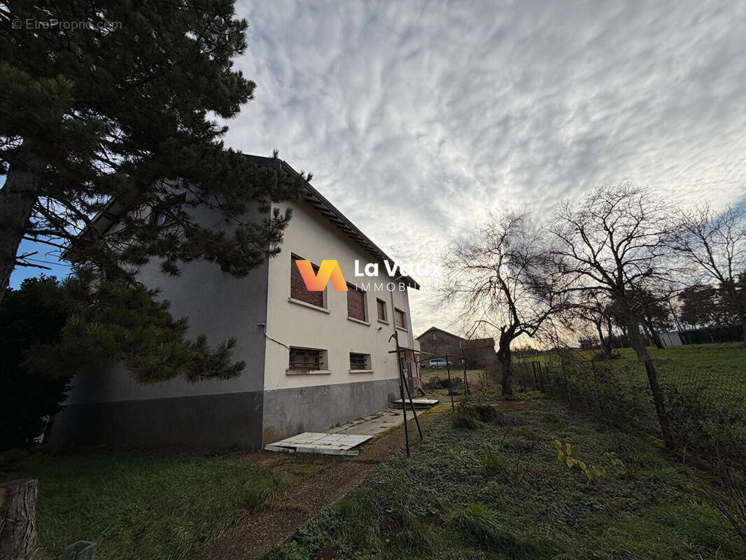 Maison à DAMELEVIERES