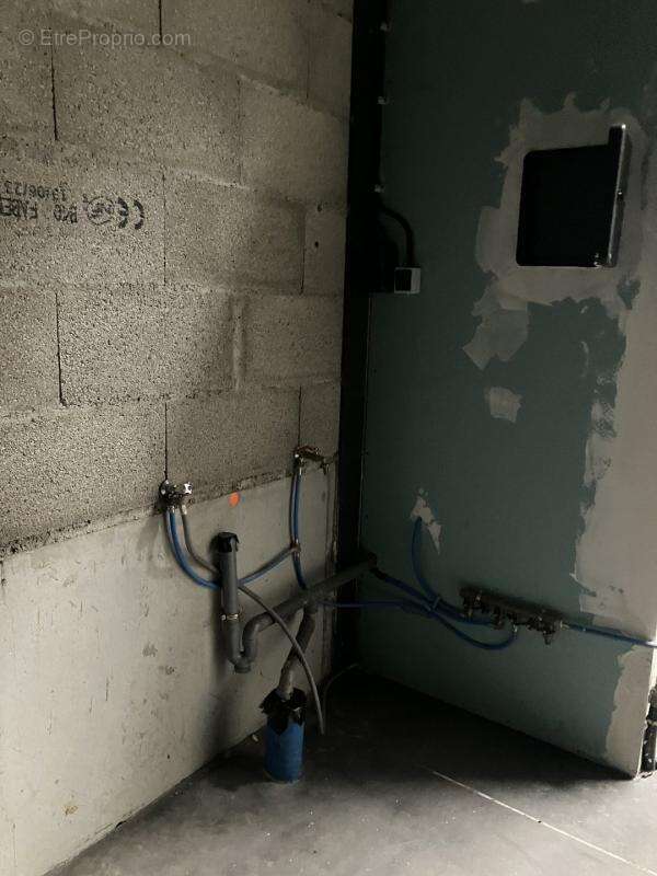 Commerce à VENISSIEUX