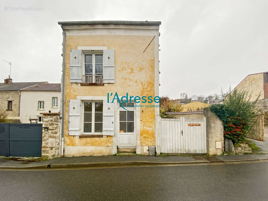 Maison à GAILLON-SUR-MONTCIENT