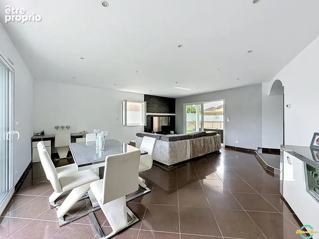 Maison 5 pièces 133 m² à vendre à Bourgoin-Jallieu (38300) - photo 4