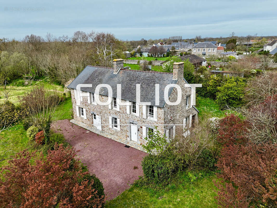 Maison à GOUVILLE-SUR-MER