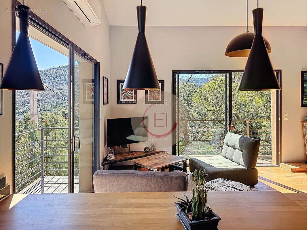Maison à LES ADRETS-DE-L'ESTEREL