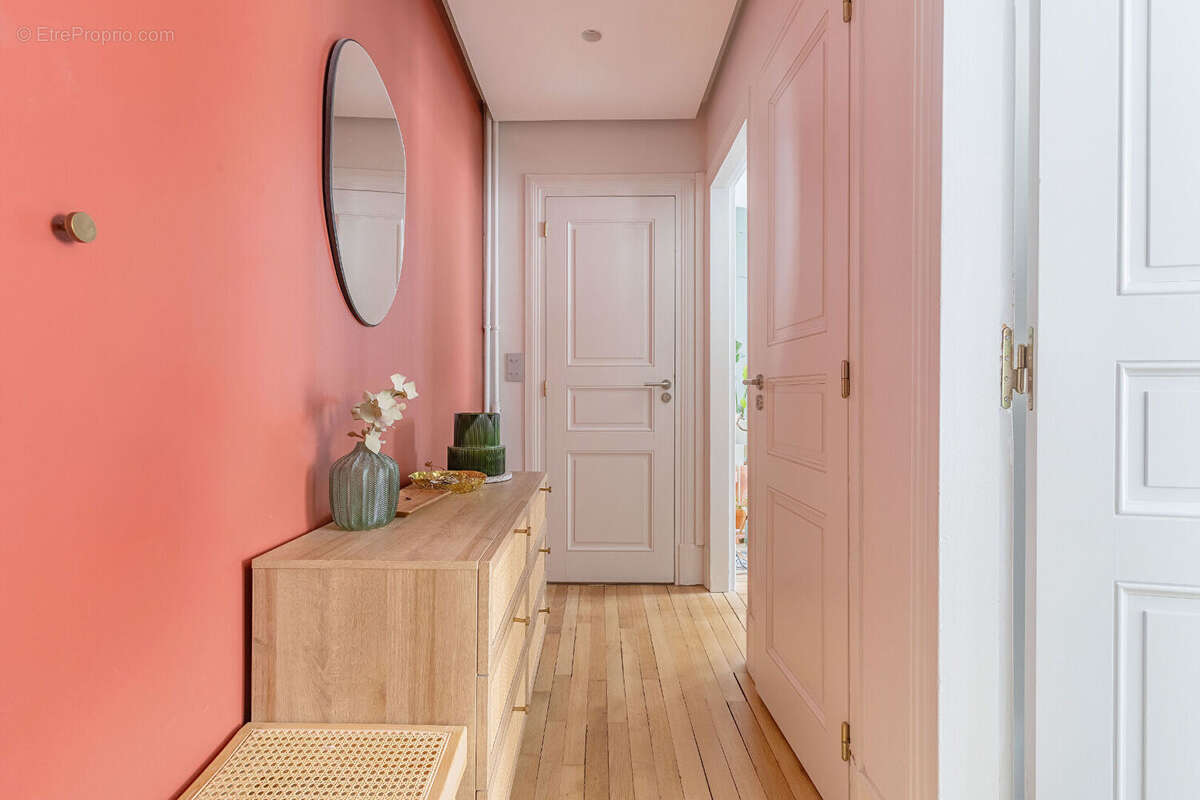 Appartement à PARIS-15E