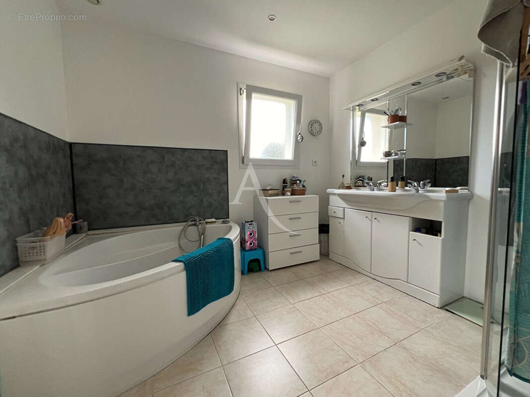 Maison à LE BERNARD