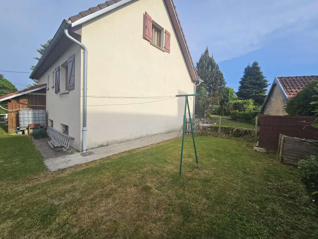 Maison à SAULES