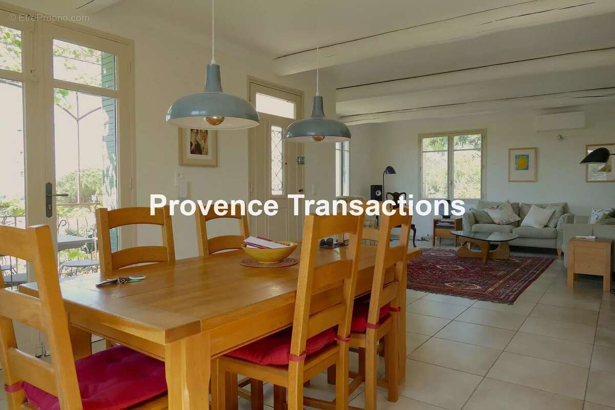 Maison à BEAUMES-DE-VENISE