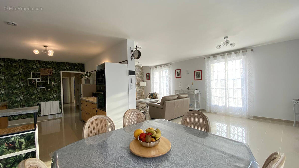 Maison à NOYERS-SUR-CHER