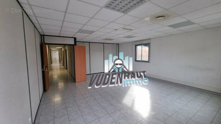 Commerce à MONDOUZIL