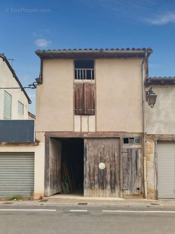 Maison à TRIE-SUR-BAISE