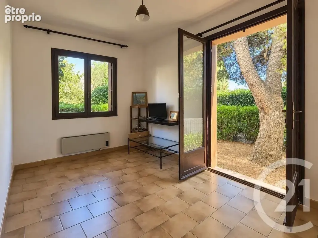 Appartement à SIX-FOURS-LES-PLAGES