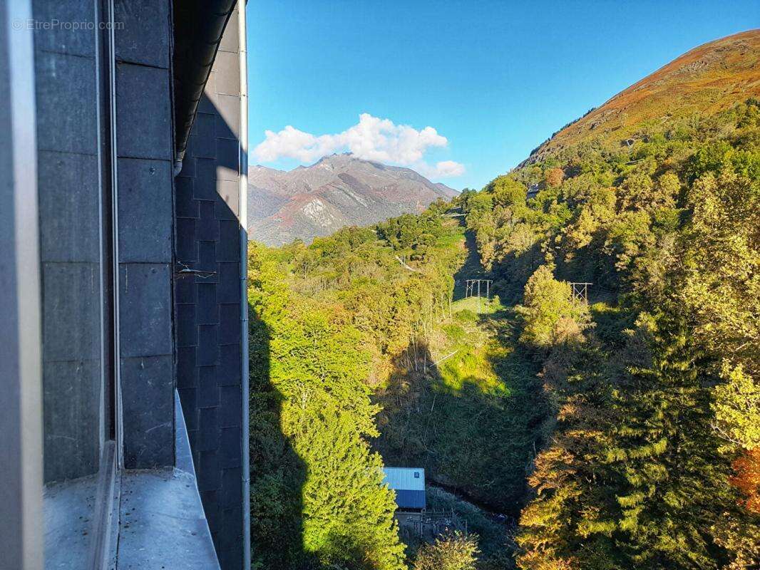 Appartement à EAUX-BONNES