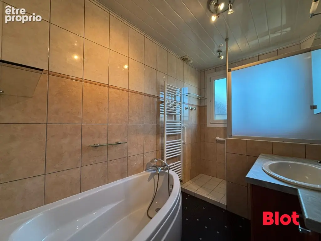 Maison 6 pièces 129 m² à vendre à Crevin (35320) - photo 9