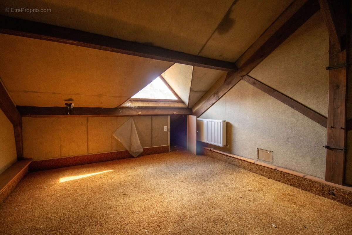 Maison à MACHAULT