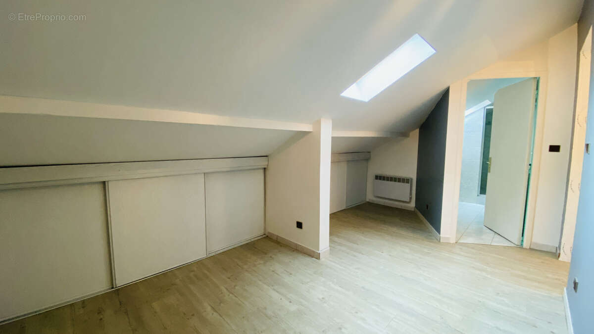 Maison à LA VILLE-DU-BOIS