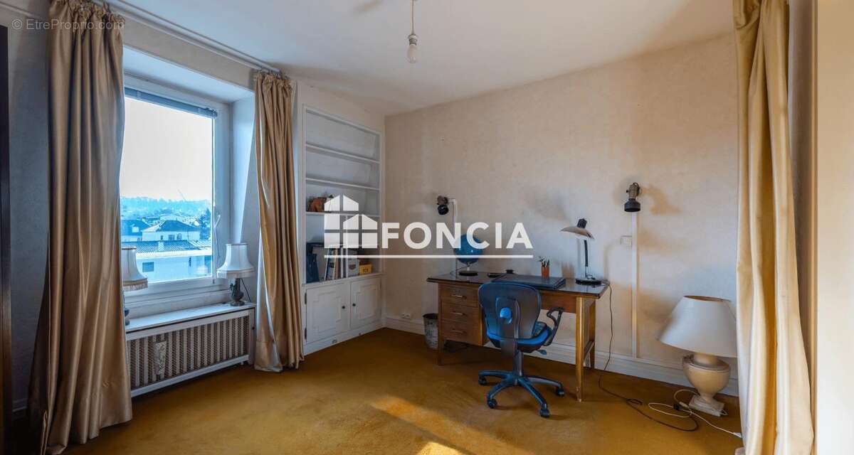 Appartement à NANTERRE