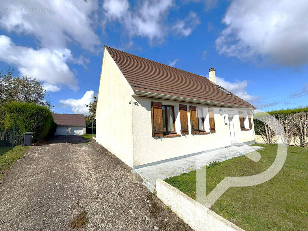 Maison à SAINT-JUST-EN-CHAUSSEE